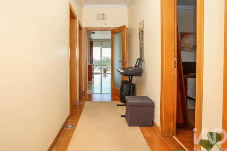 Moradia T2 para Venda em Encarnação Foto 29