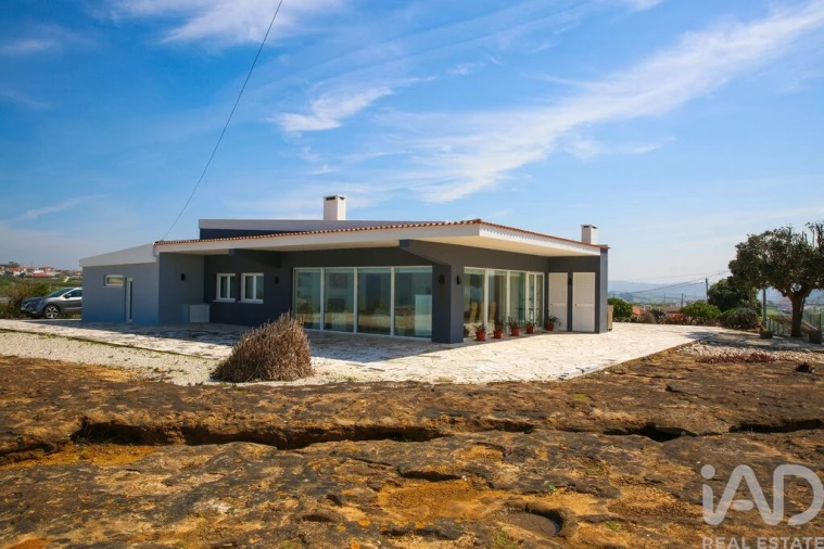 Moradia T2 para Venda em Encarnação Foto 14