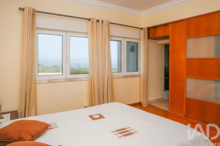 Moradia T2 para Venda em Encarnação Foto 37