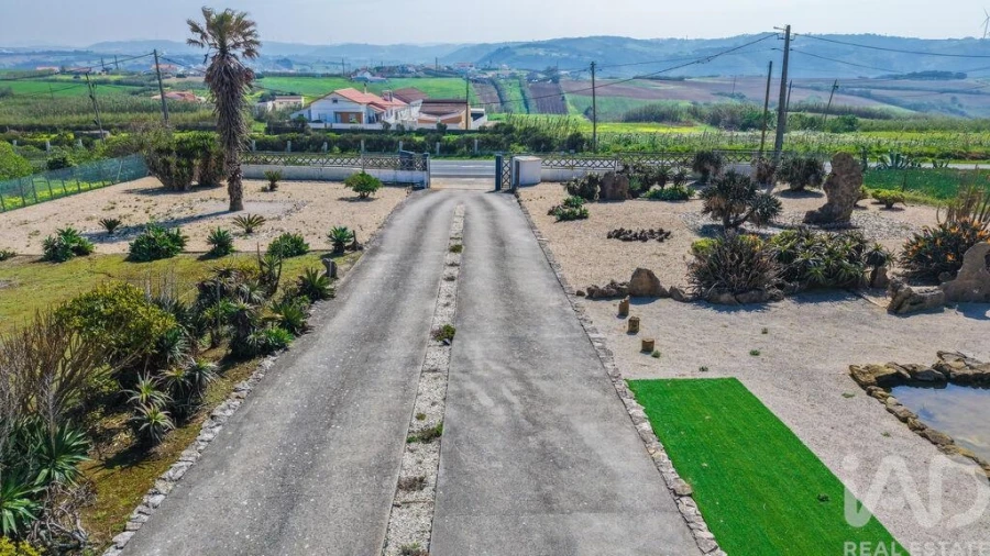 Moradia T2 para Venda em Encarnação Foto 11