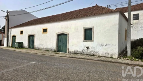 Loja para Venda em Cadaval e Pêro Moniz