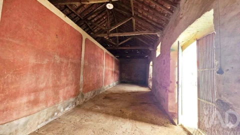 Loja para Venda em Cadaval e Pêro Moniz