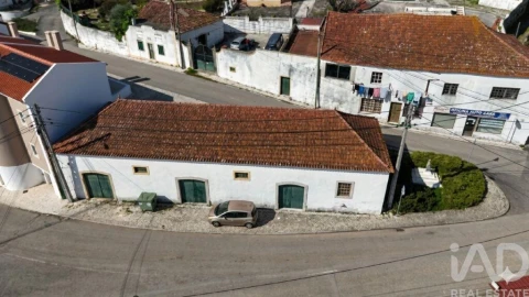 Loja para Venda em Cadaval e Pêro Moniz