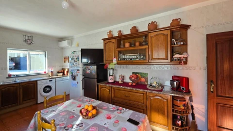 Moradia T3 para Venda em Foros de Vale de Figueira