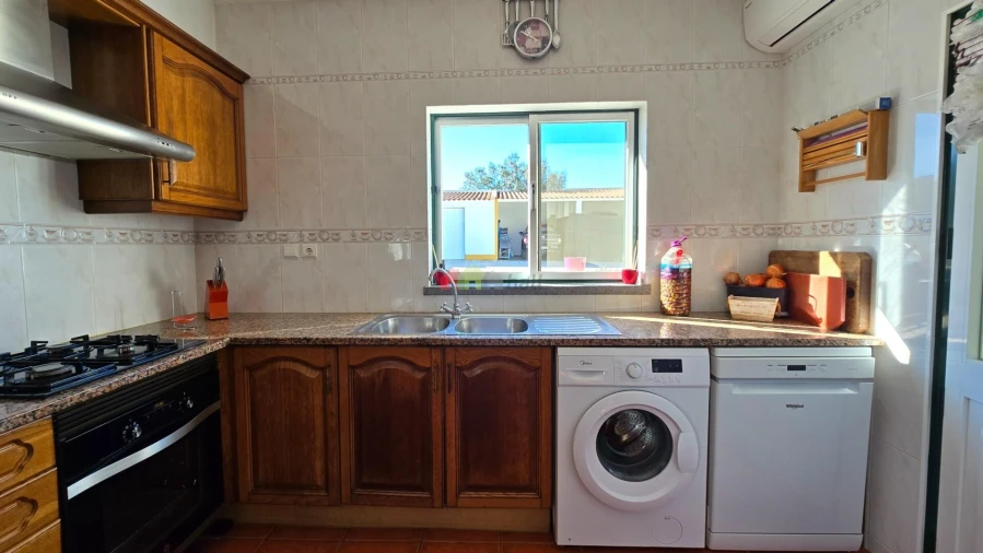 Moradia T3 para Venda em Foros de Vale de Figueira Foto 30