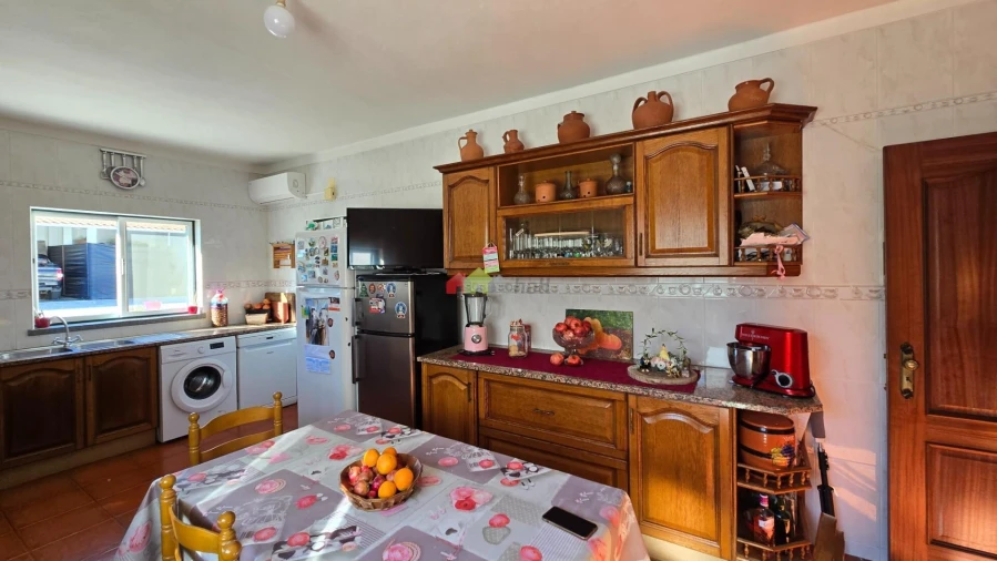 Moradia T3 para Venda em Foros de Vale de Figueira Foto 28