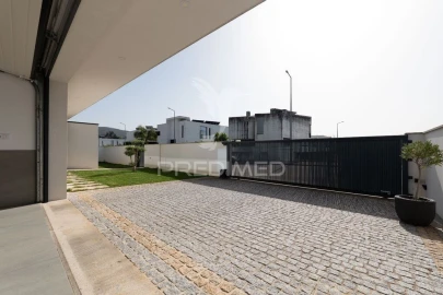 Moradia T3 para Venda em Nogueira, Fraião e Lamaçães