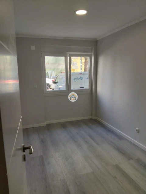 Apartamento T2 para Venda em Benfica