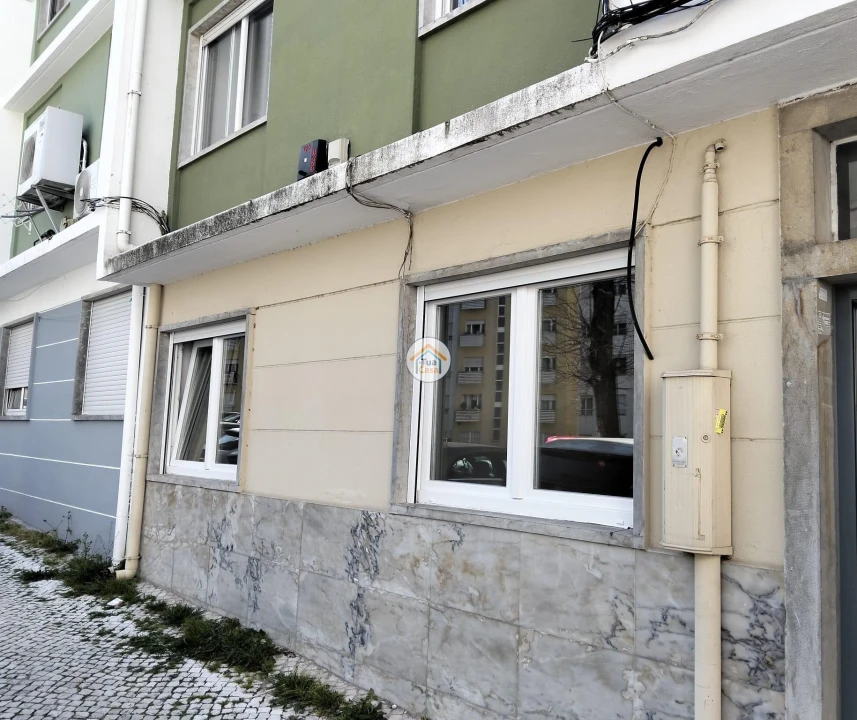 Apartamento T2 para Venda em Benfica Foto 4