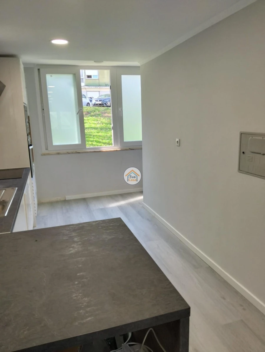 Apartamento T2 para Venda em Benfica Foto 15