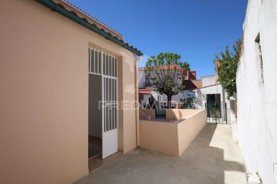 Moradia T1 para Venda em São João Baptista