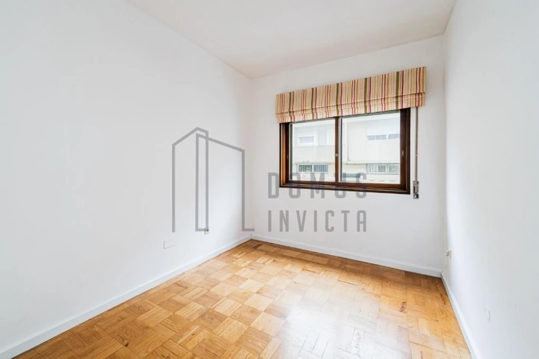 Apartamento T2 para Arrendamento em Aldoar, Foz do Douro e Nevogilde Foto 22