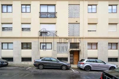 Apartamento T2 para Arrendamento em Aldoar, Foz do Douro e Nevogilde