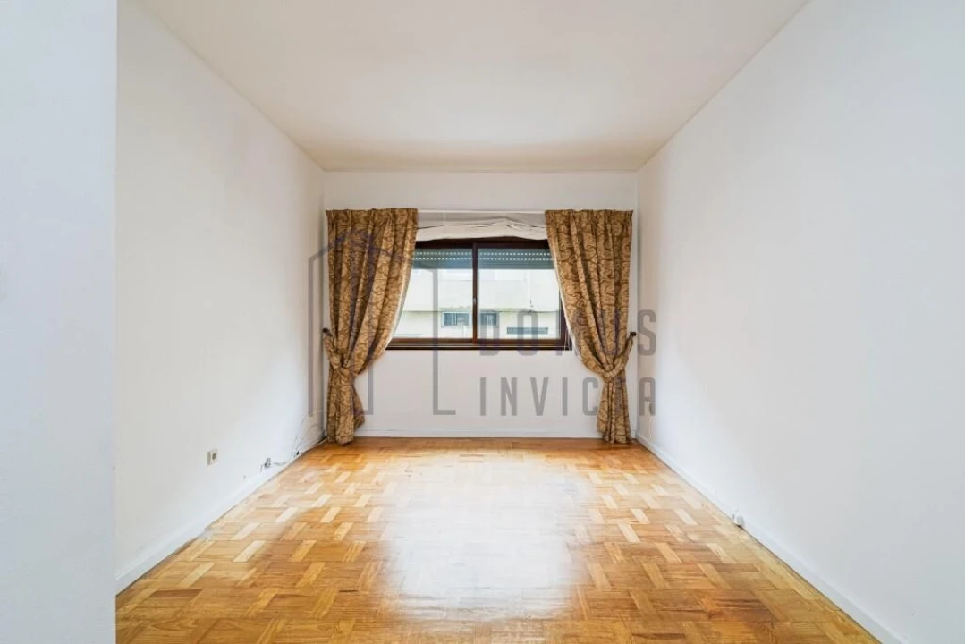 Apartamento T2 para Arrendamento em Aldoar, Foz do Douro e Nevogilde Foto 4