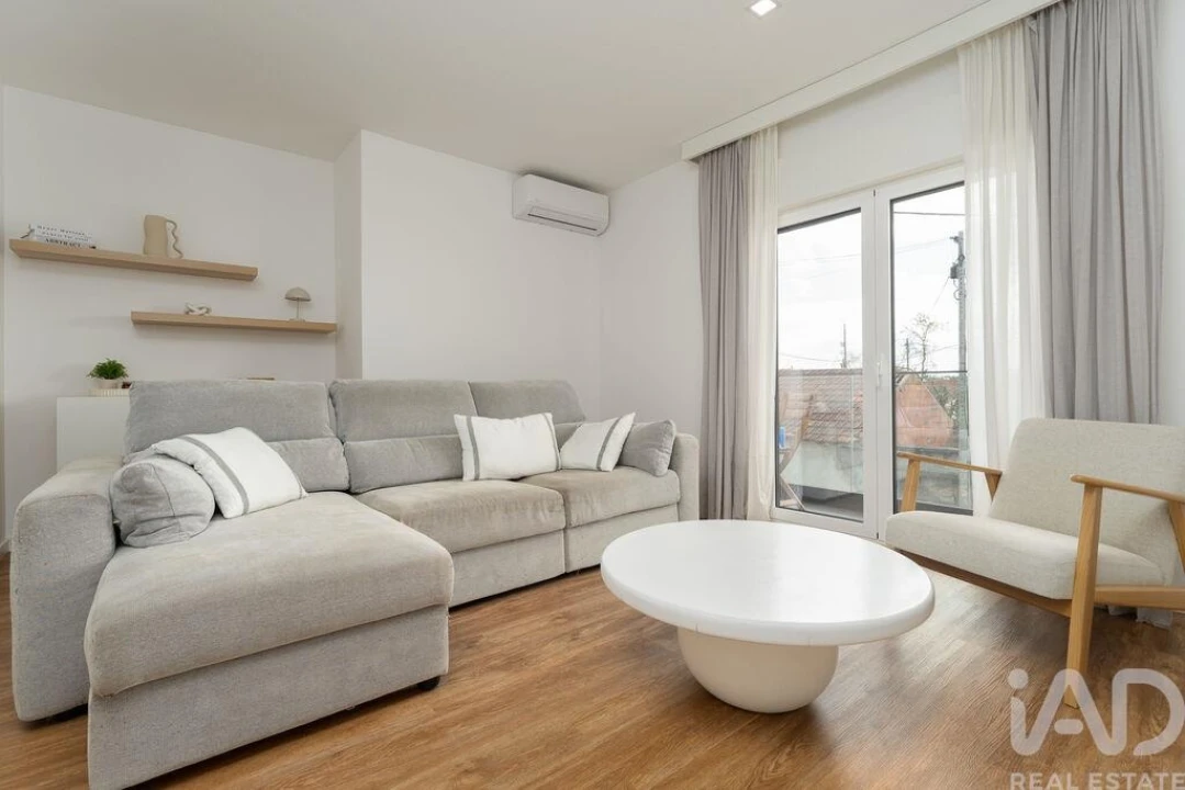 Apartamento T3 para Venda em Marinha Grande Foto 2