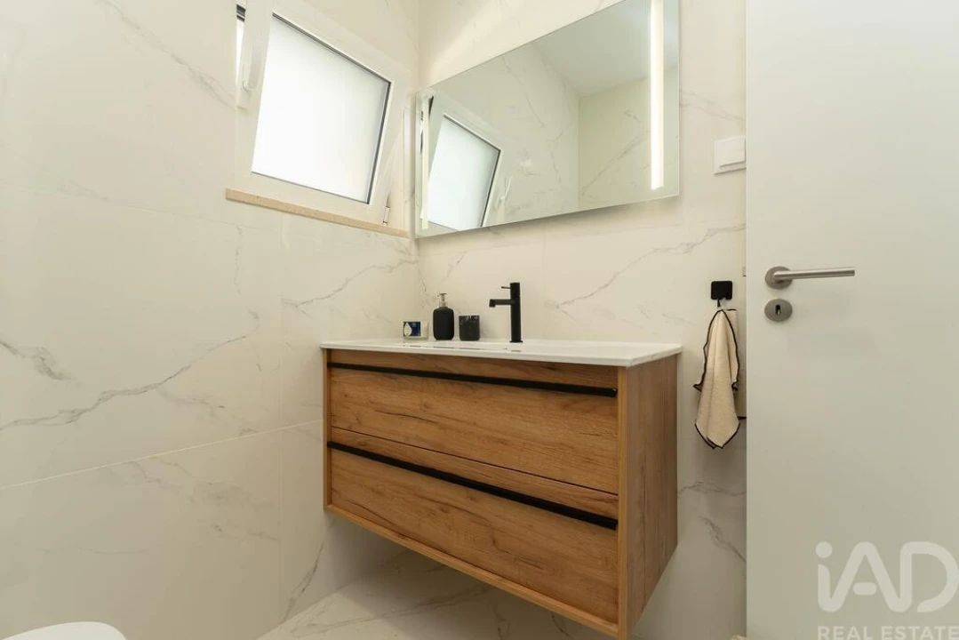 Apartamento T3 para Venda em Marinha Grande Foto 18