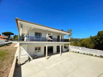 Moradia T3 para Venda em Formariz e Ferreira