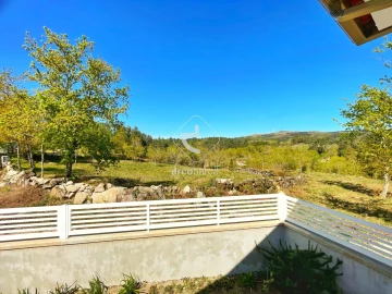 Moradia T3 para Venda em Formariz e Ferreira