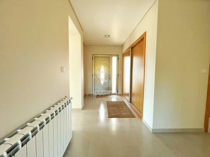 Moradia T3 para Venda em Formariz e Ferreira Foto 3