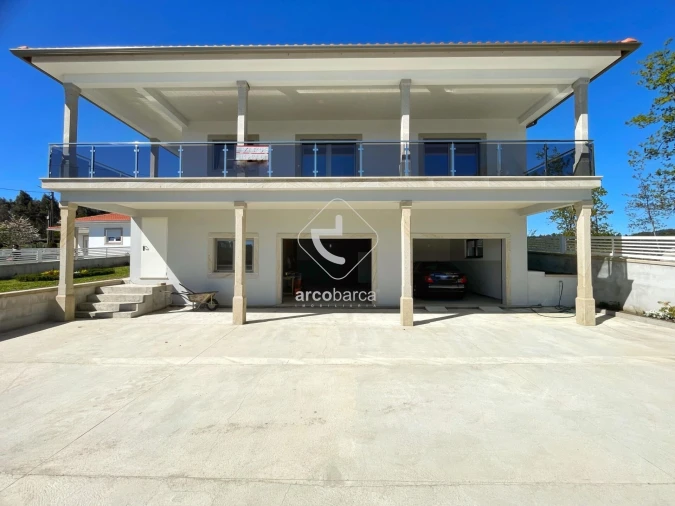 Moradia T3 para Venda em Formariz e Ferreira Foto 31