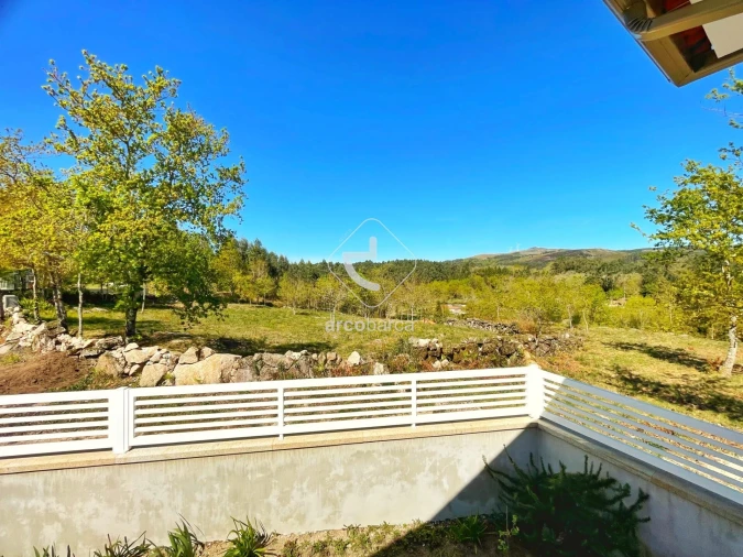 Moradia T3 para Venda em Formariz e Ferreira Foto 13