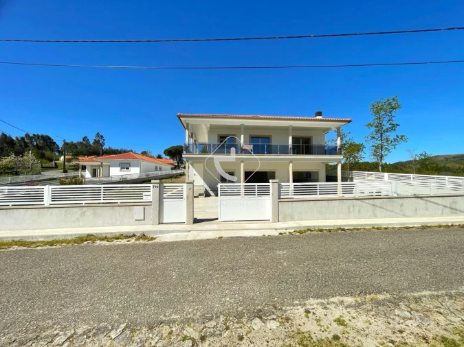 Moradia T3 para Venda em Formariz e Ferreira Foto 33