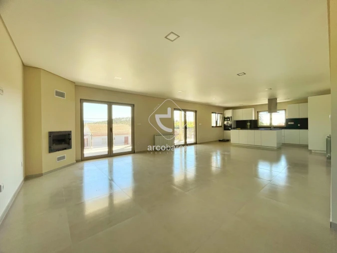 Moradia T3 para Venda em Formariz e Ferreira Foto 17