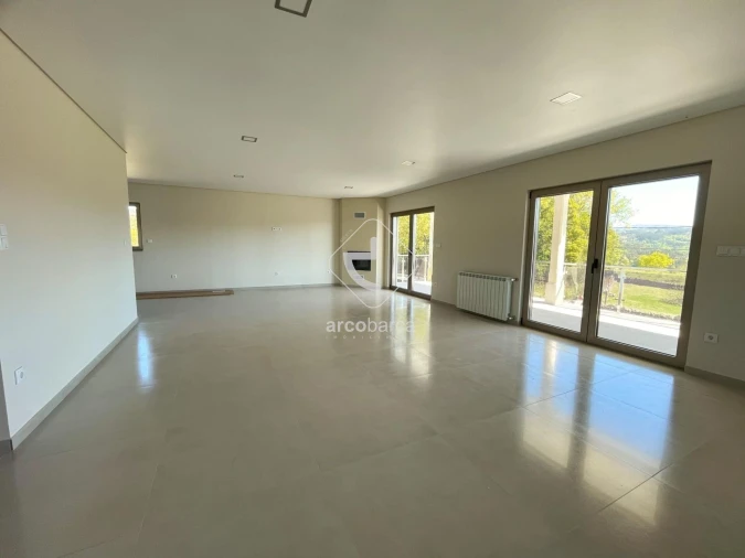 Moradia T3 para Venda em Formariz e Ferreira Foto 22