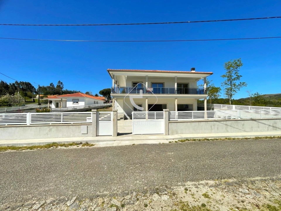 Moradia T3 para Venda em Formariz e Ferreira Foto 33