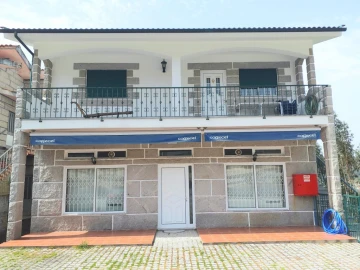 Moradia T3 para Venda em Avessadas e Rosém