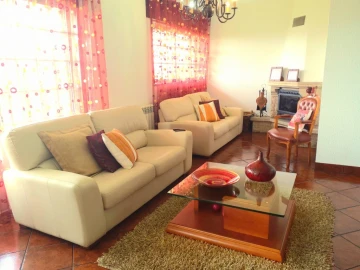 Moradia T3 para Venda em Avessadas e Rosém