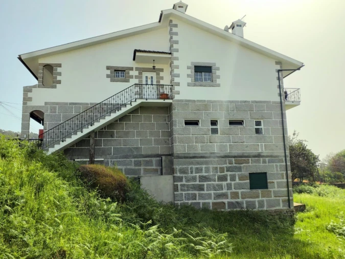 Moradia T3 para Venda em Avessadas e Rosém Foto 54