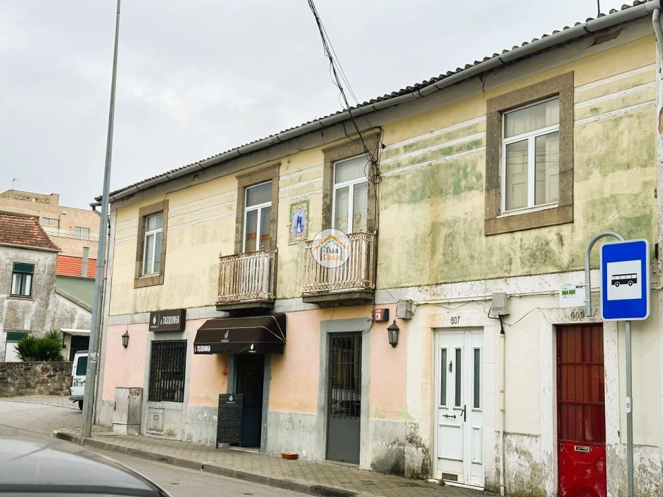 Negócio para Venda em Arcozelo Foto 1