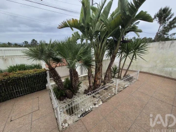 Moradia T3 para Venda em Fernao Ferro