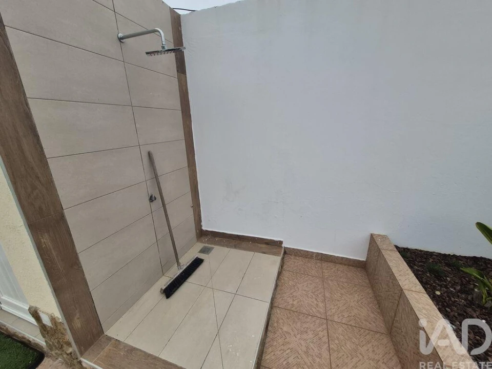 Moradia T3 para Venda em Fernao Ferro Foto 28