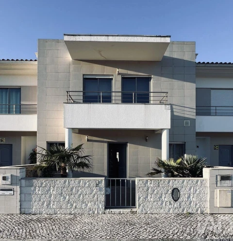 Moradia T4 para Venda em Foz do Arelho