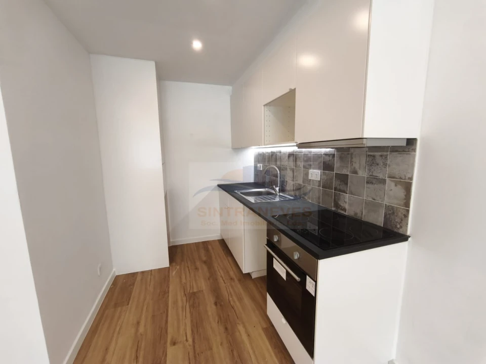 Apartamento T2 para Venda em Odivelas Foto 4