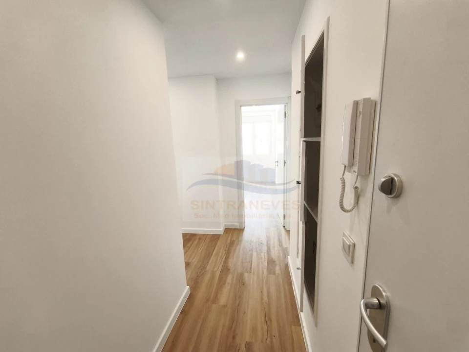 Apartamento T2 para Venda em Odivelas Foto 7