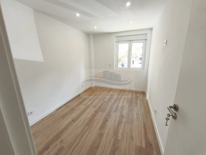 Apartamento T2 para Venda em Odivelas Foto 15