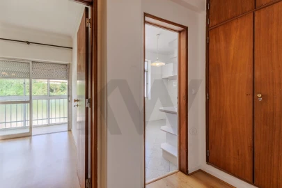 Apartamento T2 para Venda em Carnaxide e Queijas