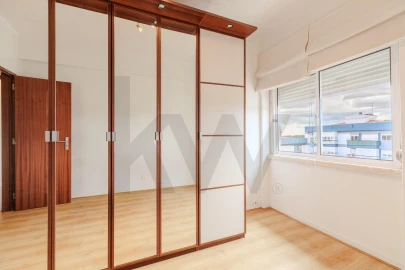 Apartamento T2 para Venda em Carnaxide e Queijas