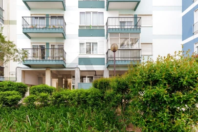 Apartamento T2 para Venda em Carnaxide e Queijas