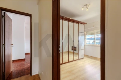 Apartamento T2 para Venda em Carnaxide e Queijas