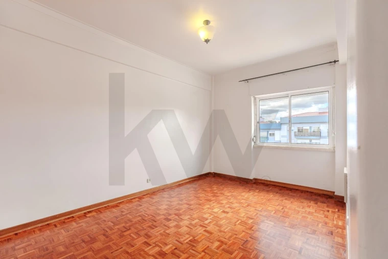 Apartamento T2 para Venda em Carnaxide e Queijas Foto 27