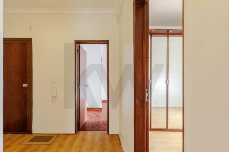 Apartamento T2 para Venda em Carnaxide e Queijas Foto 17