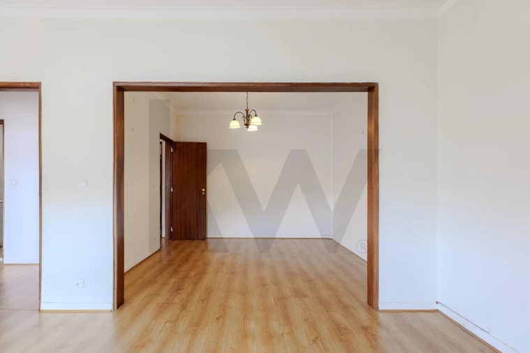 Apartamento T2 para Venda em Carnaxide e Queijas Foto 4