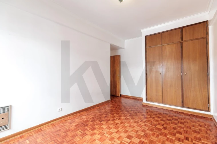 Apartamento T2 para Venda em Carnaxide e Queijas Foto 30