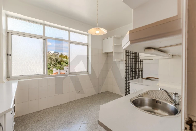 Apartamento T2 para Venda em Carnaxide e Queijas Foto 14