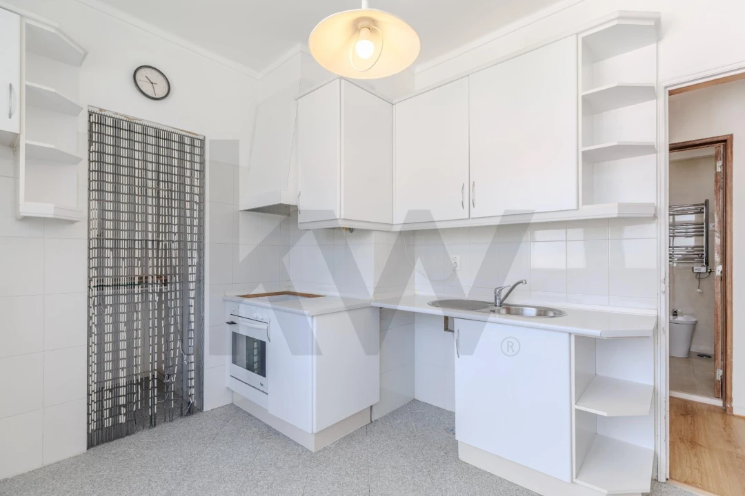 Apartamento T2 para Venda em Carnaxide e Queijas Foto 13