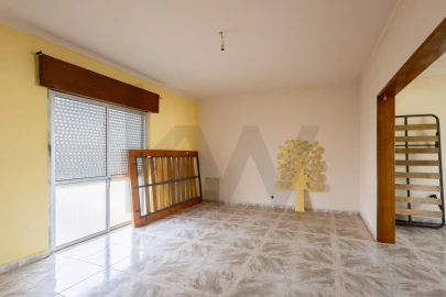 Moradia T4 para Venda em Casal de Cambra